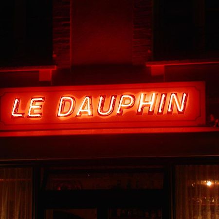 Hôtel le Dauphin Moulins-la-Marche Extérieur photo